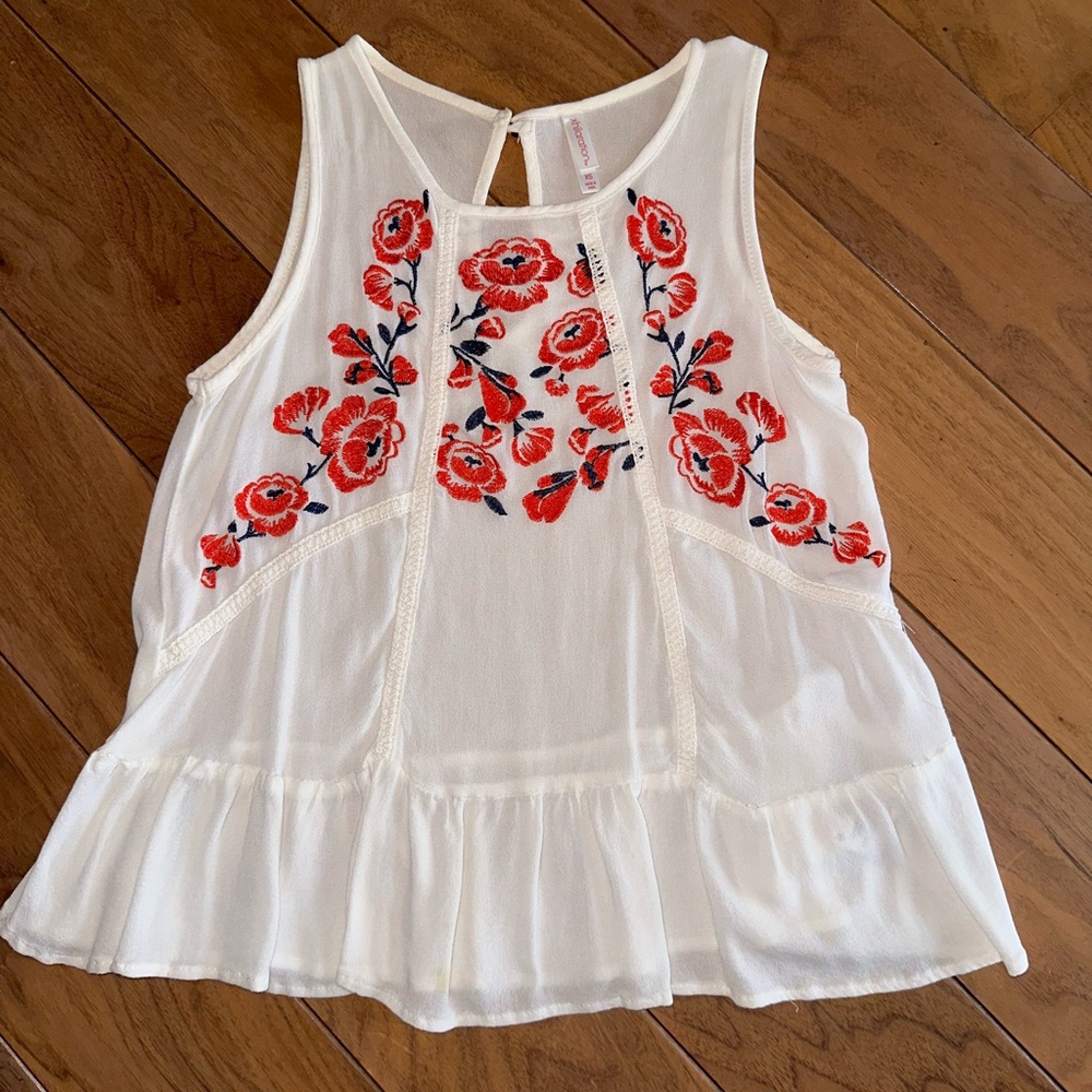 Xhiloration top.